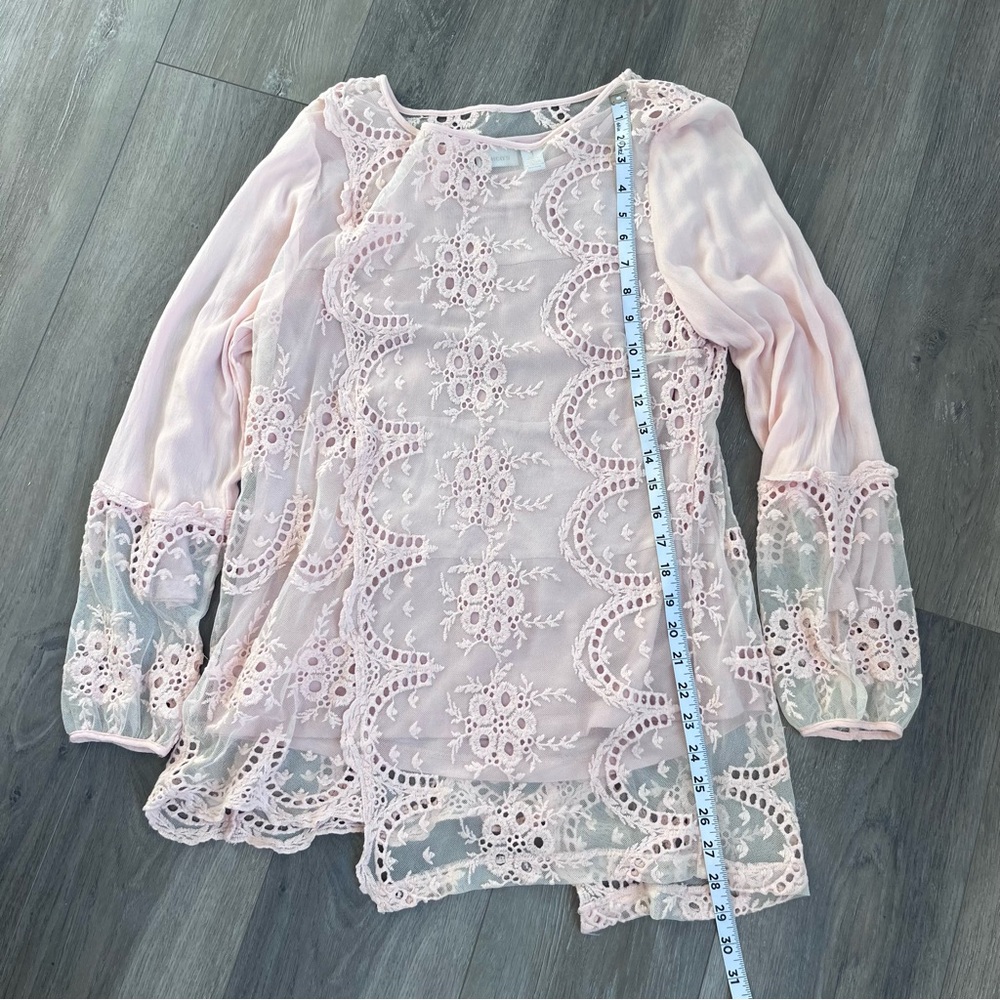 Chico's Light Pink Lace Blouse Size 1/US Medium - Picture 6 of 7
